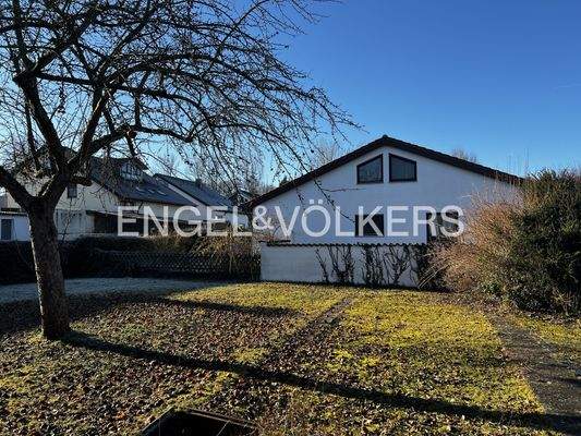 Großzügiger Garten