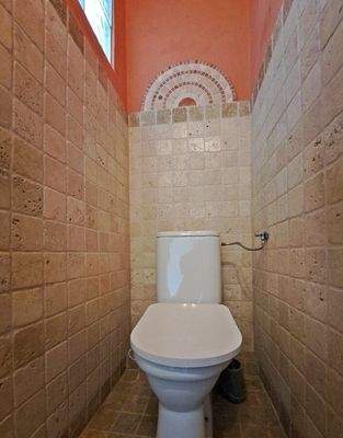 OG: WC mit italienischen Fliesen