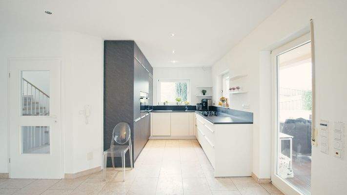 EG neue Küche m. Miele Geräten