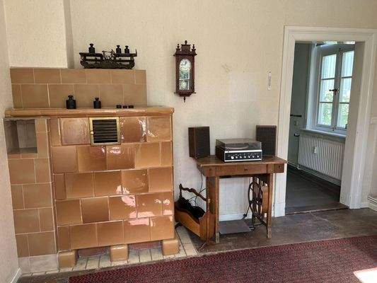Kachelofen im Erdgeschoss