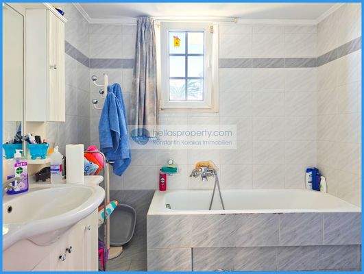 4758f773c8ab4e35b8b2d4572ab51228-original