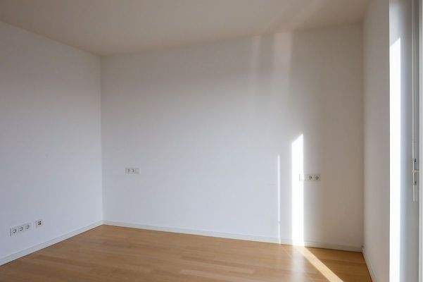 Zimmer 1 mit Zugang zur Dachterrasse 10m²