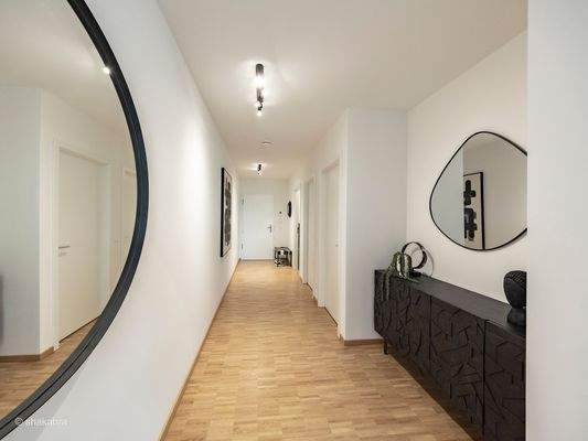 Flur_Musterwohnung_Credit shakabra