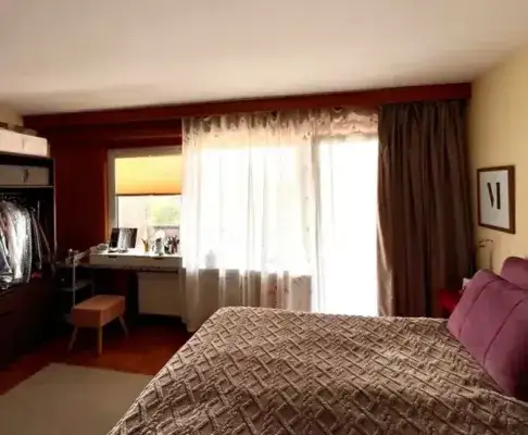 Schlafzimmer Maisonettewohnung.webp