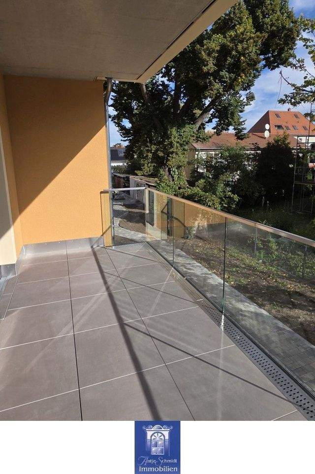 Traumhaft Wohnen! Großer Balkon! Hochwertige Ausstattung! - Foto 2