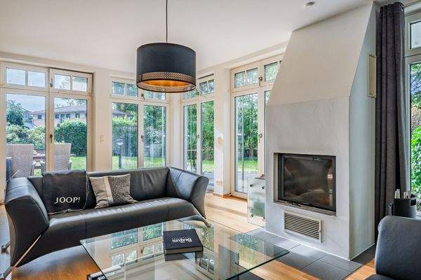 Wohnbereich mit Kamin