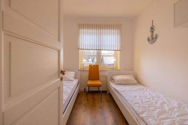 drittes Schlafzimmer EG