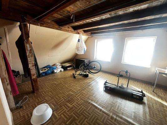 ausbaufähiges DG_Zimmer