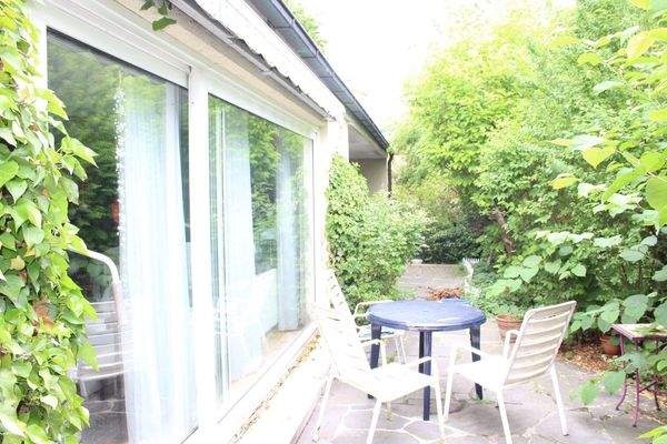 Mit eingewachsenem Grundstück ...