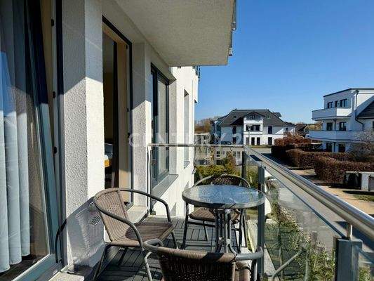 Balkon mit zwei Zugängen