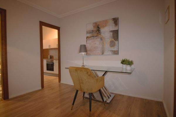 Flur mit Arbeitsbereich 