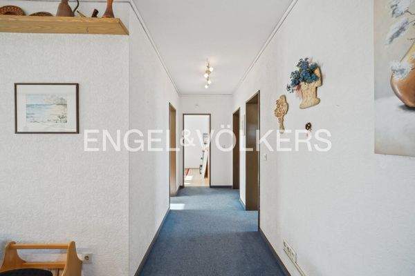 EV - Flur zu den Zimmern