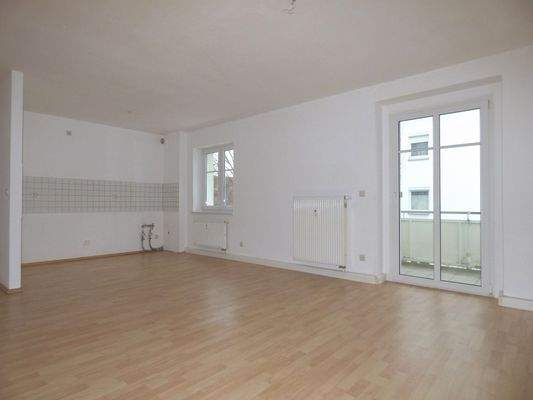 Wohnzimmer mit Küche_Bild 1