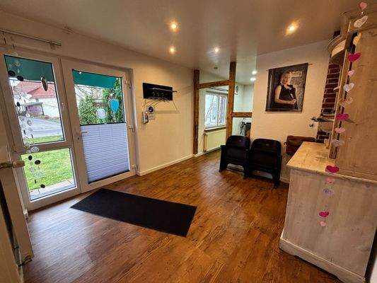 Eingangsberich Friseurstudio EG WHG Nr.6