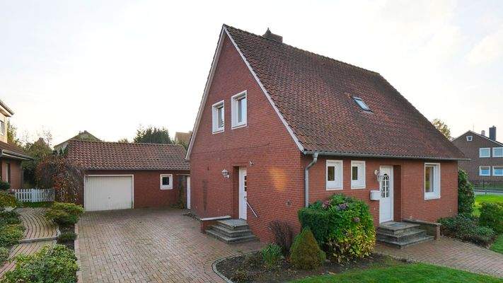 V1638 Ansicht Straße Bild 1