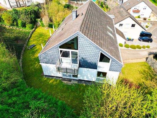 Gepflegtes Zweifamilienhaus in Saarlouis