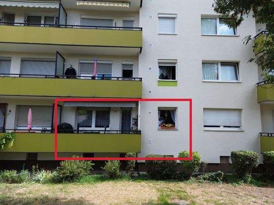 Drohnenaufnahme Balkon markiert