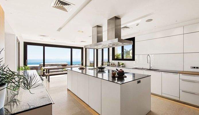 Photo: Villa in Marbella East