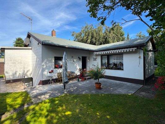 Rückansicht mit Hauseingang.JPG