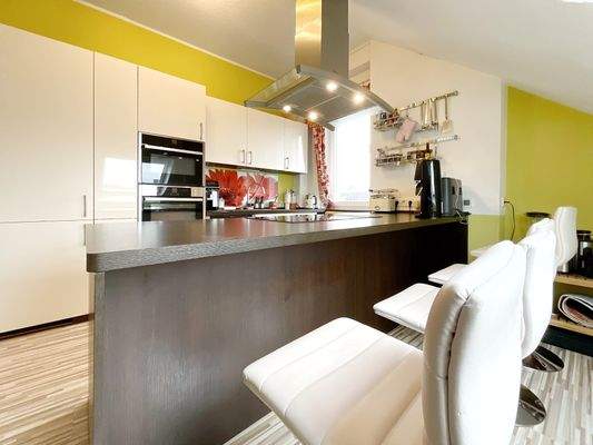 … mit Theke und Barfeeling