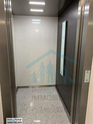 Aufzug von der Tiefgarage