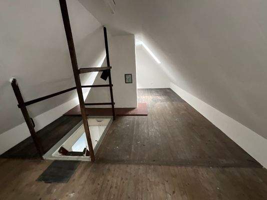 Spitzboden - ausgebaut -2