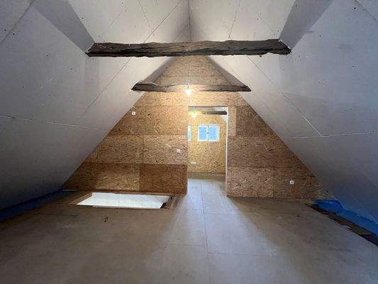 Im Obergeschoss zwei Räume