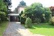 Hausansicht mit Garage