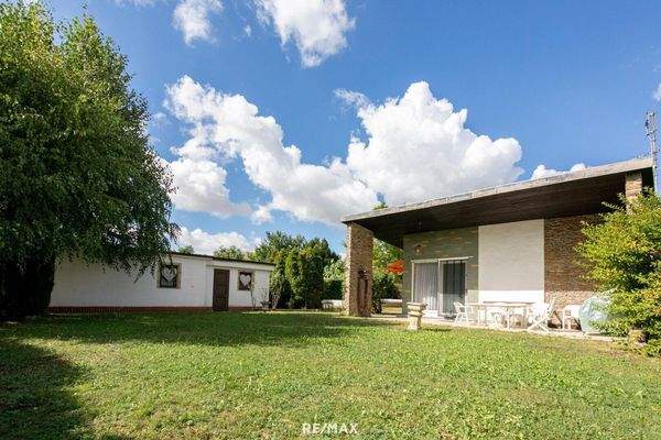 01 GST Straßenansicht