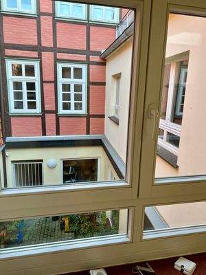 Laden_OG_Blick Hof 3