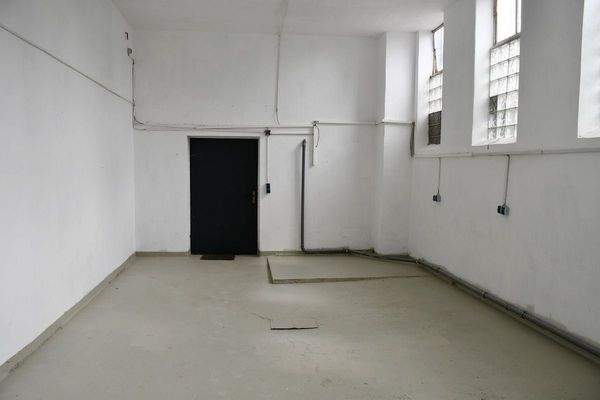 ausbaufähige Räumlichkeiten.JPG