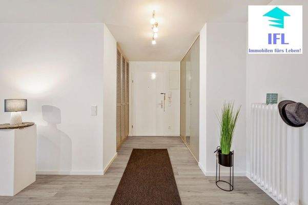 Eingangsbereich mit Schränken