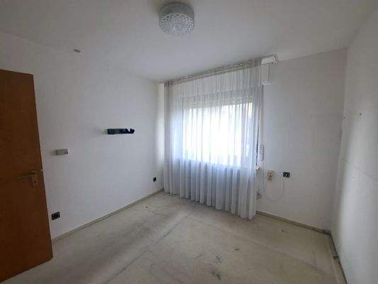 Schlafzimmer/Büro im Erdgeschoss