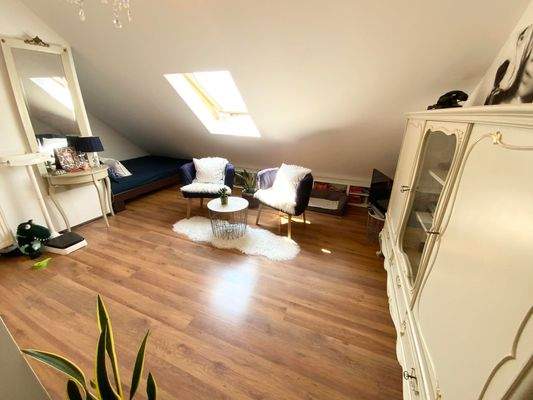 Zimmer im Spitzboden