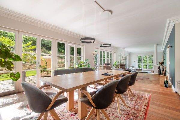 Harmonischer Essbereich mit traumhaftem Ausblick i