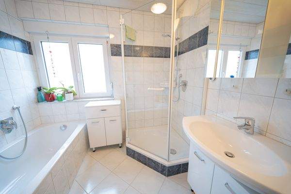 EG Tageslichtbad.jpg