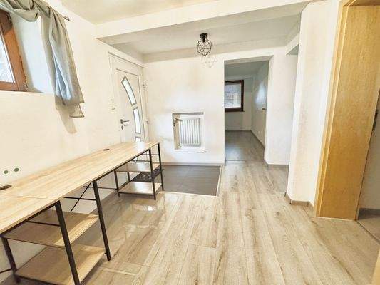 Einliegerwohnung 2 (Eingangsbereich und Diele