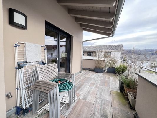 umlaufender Balkon