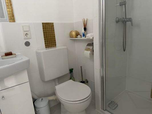 12 bad-1.-og-gewerbe-mehrfamilienhaus-duderstadt-rkm-immobilienkontor.jpg