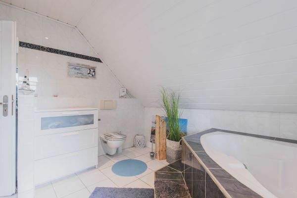 Vollbad - Einfamilienhaus 