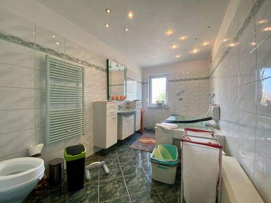 Badezimmer Erdgeschoss