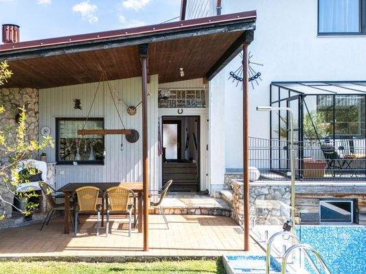 Überdachter Freisitz