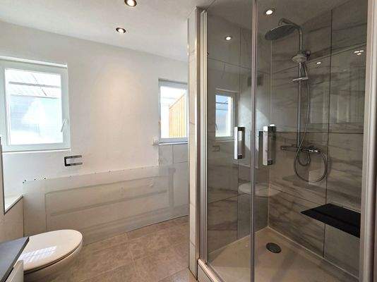 große Dusche und WM-Platz