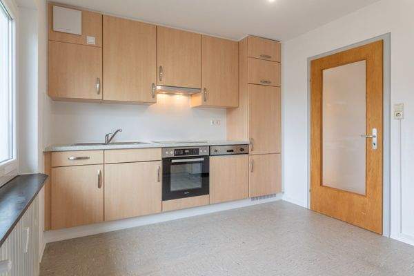 Küche mit Einbauküche OG