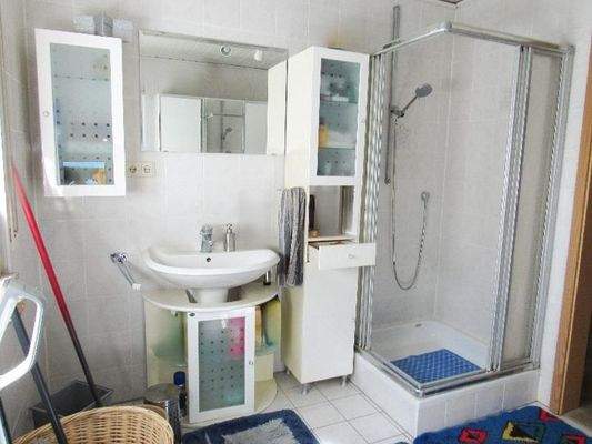 Duschbad im Erdgeschoss