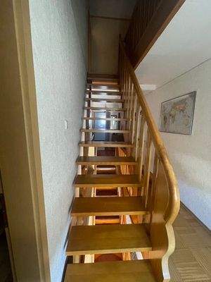Treppe zum DG.jpg