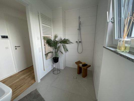 Bodengleich mit Tageslicht