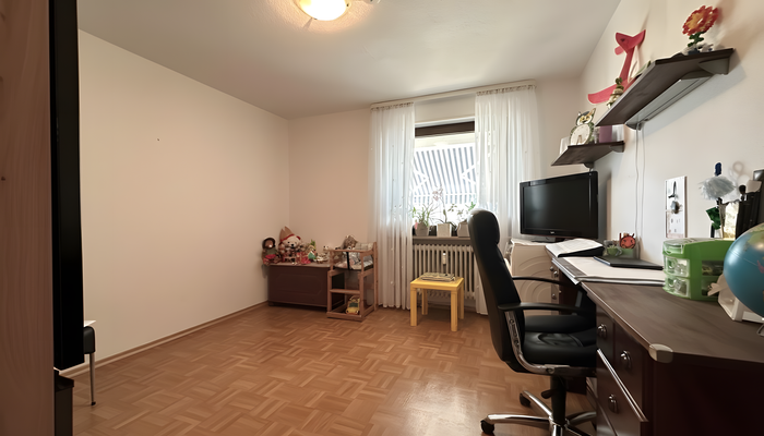 2. Schlafzimmer /Büro