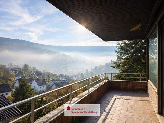 BALKON OG / AUSSICHT INS TAL - KI GENERIERT