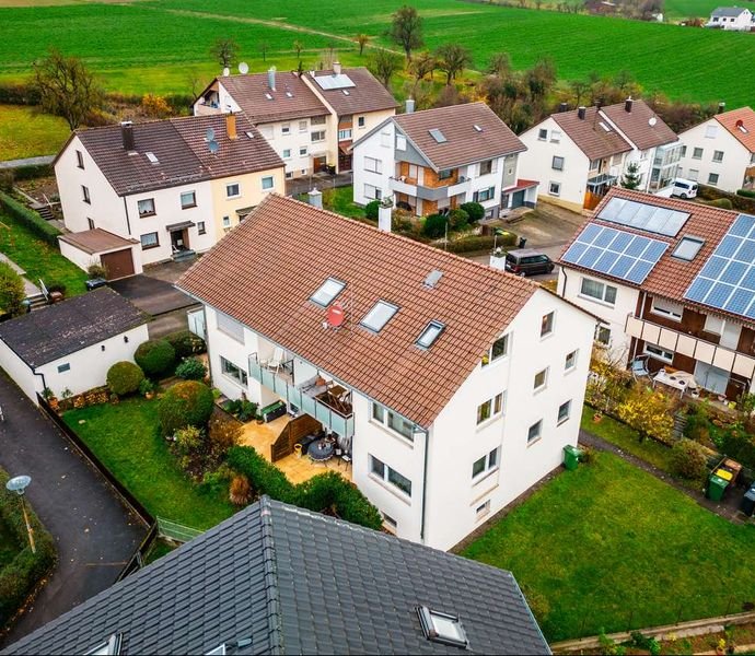 Möblierte, Lichtdurchflutete 3,5 Zimmer Wohnung in Feldrandlage in Schwieberdingen zu vermieten!